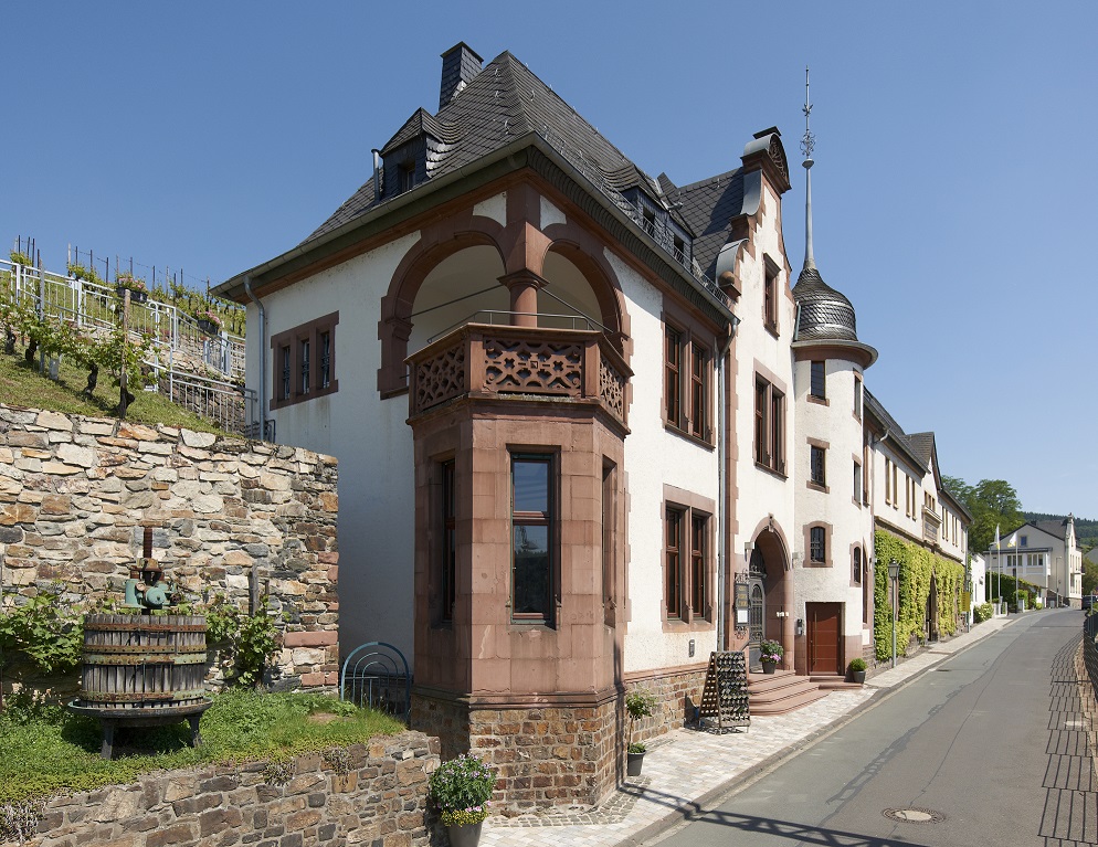 Altenkirch Wine & Waters